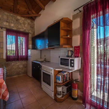 Πανσιόν Palataki Villas *